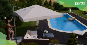 Jak ustawić parasol ogrodowy – poradnik